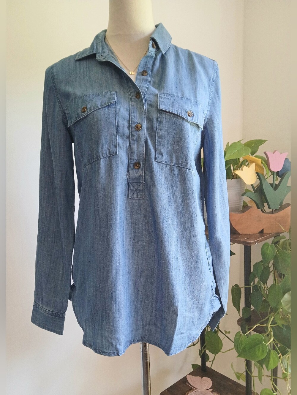 New With Tags-Land's End-Collared-Long Sleeves-Button Down-Blue-Size XS